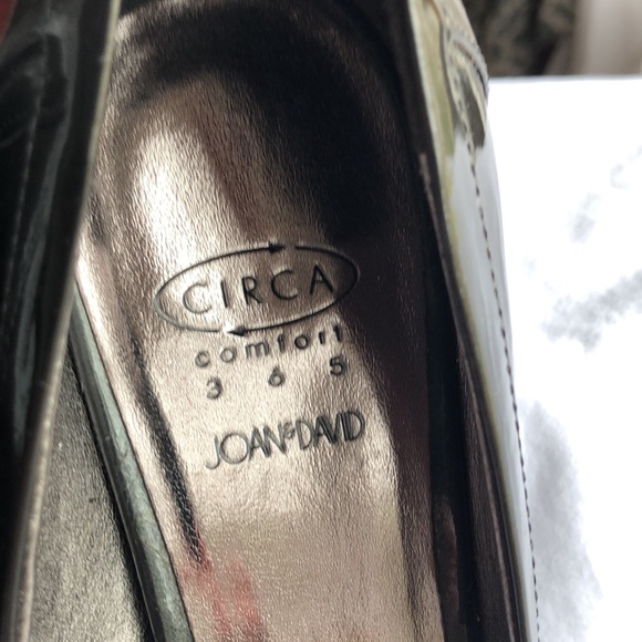 Unworn Joan and David 9.5 deep green Leather heels - Picture 3 of 6